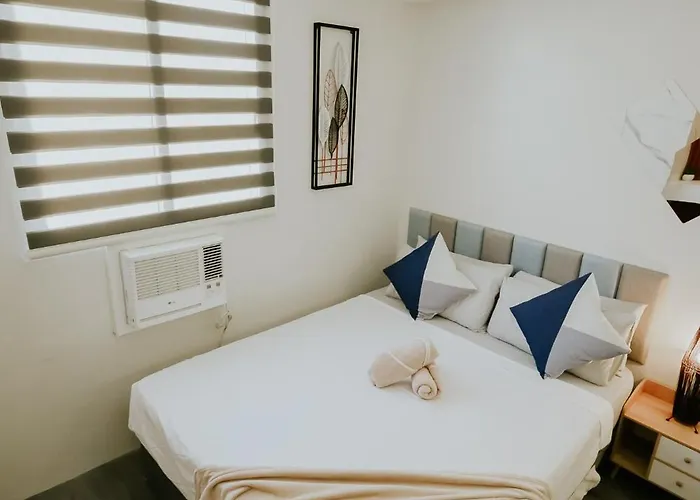 Near Airport & Beaches, Wifi, Netflix, Pool Apartment Lapu-Lapu City